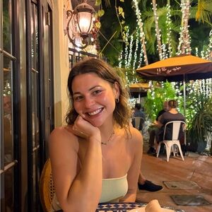 Meet your Posher, Emily